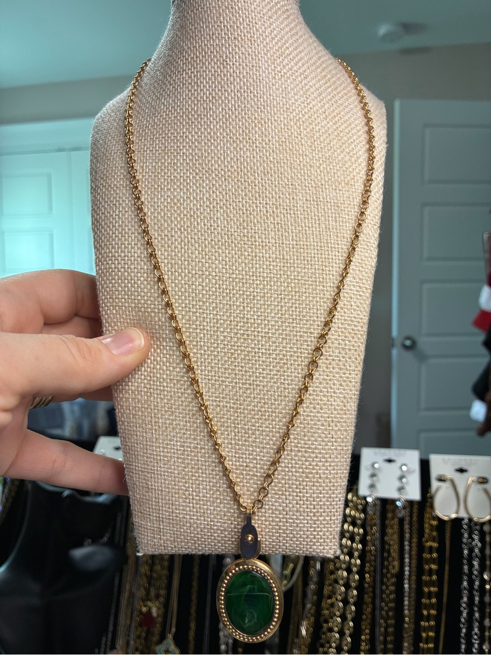 Vintage Sarah Coventry Gold Green Pendant Necklace